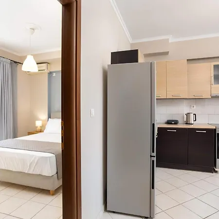 Nest - Ypapanti Cozy & Bright Getaway アパート カラマタ