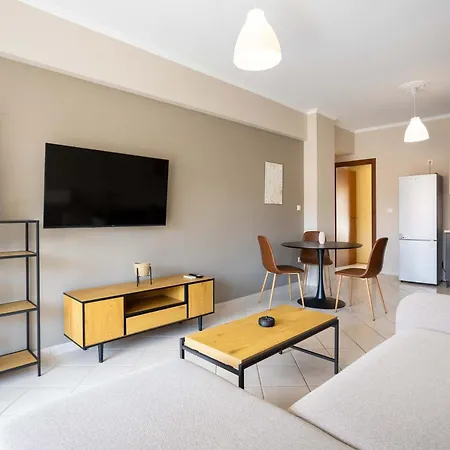 Nest - Ypapanti Cozy & Bright Getaway *