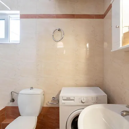 Nest - Ypapanti Cozy & Bright Getaway *