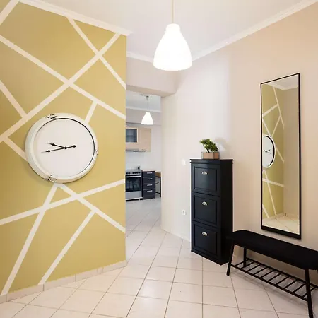 Apartment Nest - Ypapanti Cozy & Bright Getaway Kalamata